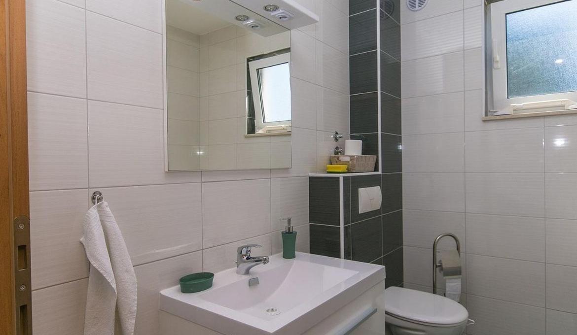 Villa Issea Brela Dış mekan fotoğraf
